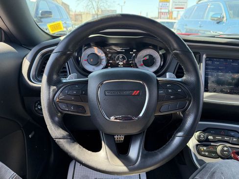 Used 2020 Dodge Challenger R/T Scat Pack w/ Shaker Package image 21