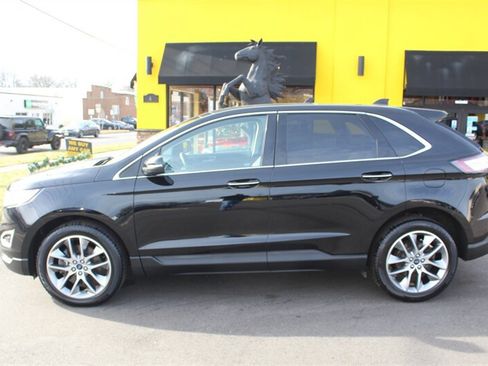 Used 2017 Ford Edge Titanium w/ Equipment Group 301A AWD/4WD image 21
