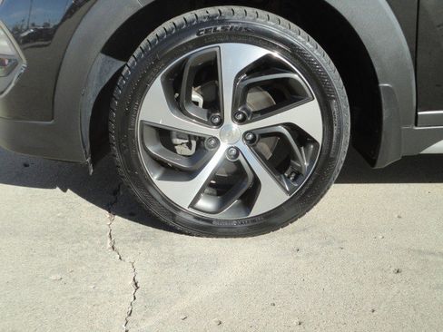 Used 2018 Hyundai Tucson Value w/ Cargo Package image 2