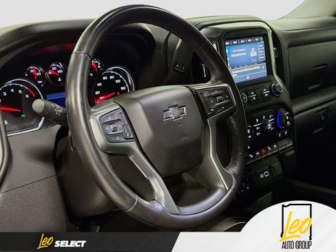 Used 2022 Chevrolet Silverado 1500 LT Trail Boss w/ Convenience Package II AWD/4WD image 11