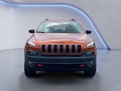 Used 2015 Jeep Cherokee Trailhawk w/ Comfort/Convenience Group AWD/4WD image 9