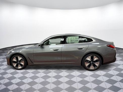 Used 2026 BMW i4 xDrive40i w/ Premium Package AWD/4WD image 2