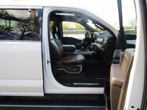 Certified 2022 Ford F150 King Ranch w/ Equipment Group 601A High image 21