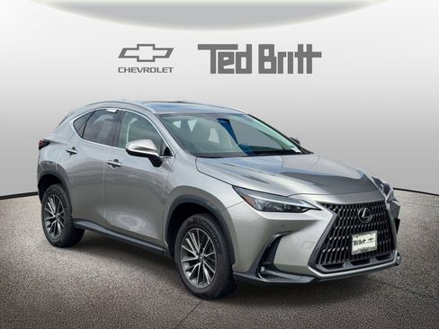 Used 2023 Lexus NX 350 AWD image 3