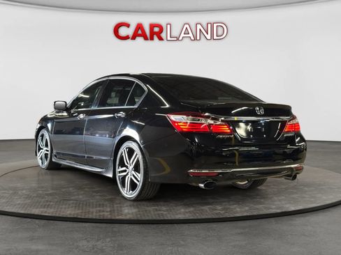 Used 2016 Honda Accord Sport image 3