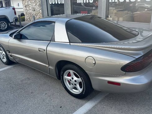 Used 2000 Pontiac Firebird Coupe w/ Opt Pkg RWD image 7