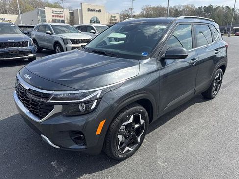 New 2026 Kia Seltos EX FWD image 3