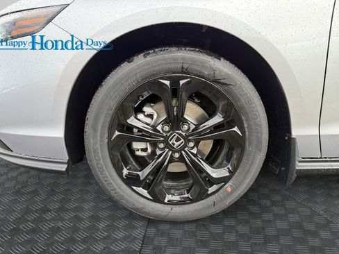 New 2025 Honda Accord SE image 10