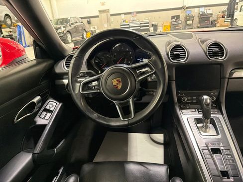 Used 2019 Porsche 718 Boxster image 13