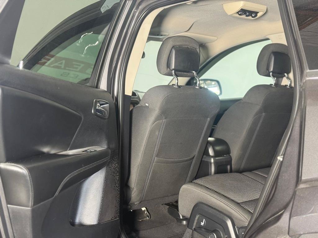 Used 2016 Dodge Journey SXT w/ Blacktop Package FWD image 10