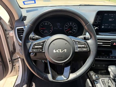 Used 2023 Kia Seltos S FWD image 21
