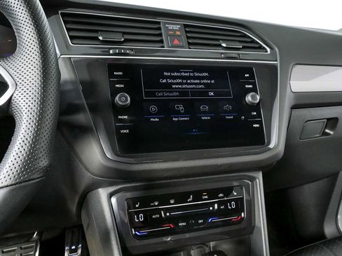 Used 2024 Volkswagen Tiguan SE R-Line image 15