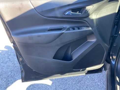 Used 2023 Chevrolet Equinox LT image 9