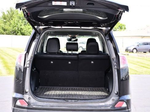 Used 2017 Toyota RAV4 Limited AWD/4WD image 30