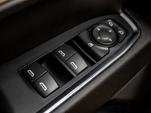 Used 2023 Chevrolet Silverado 1500 RST image 36