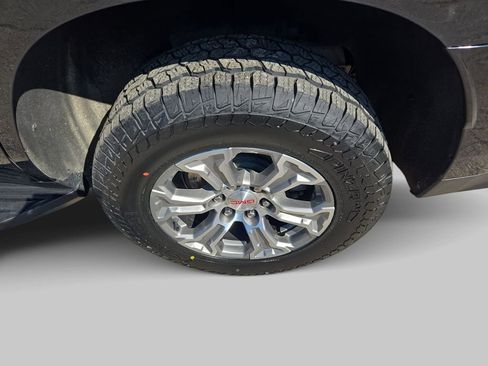 Used 2024 GMC Yukon SLE AWD/4WD image 33