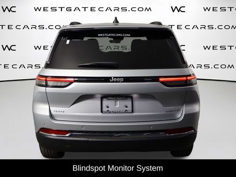 Used 2025 Jeep Grand Cherokee Limited w/ Trailer Tow Package AWD/4WD image 4