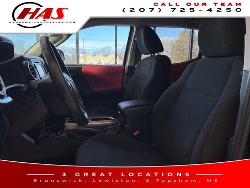 Used 2017 Toyota Tacoma image 12