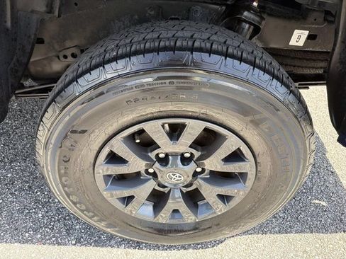 Used 2023 Toyota Tacoma SR5 w/ Technology Package AWD/4WD image 29