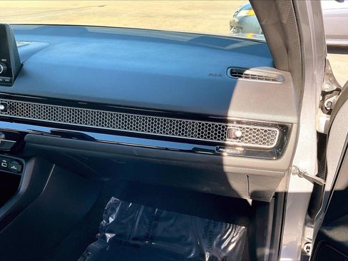 Used 2023 Honda Civic Sport image 12