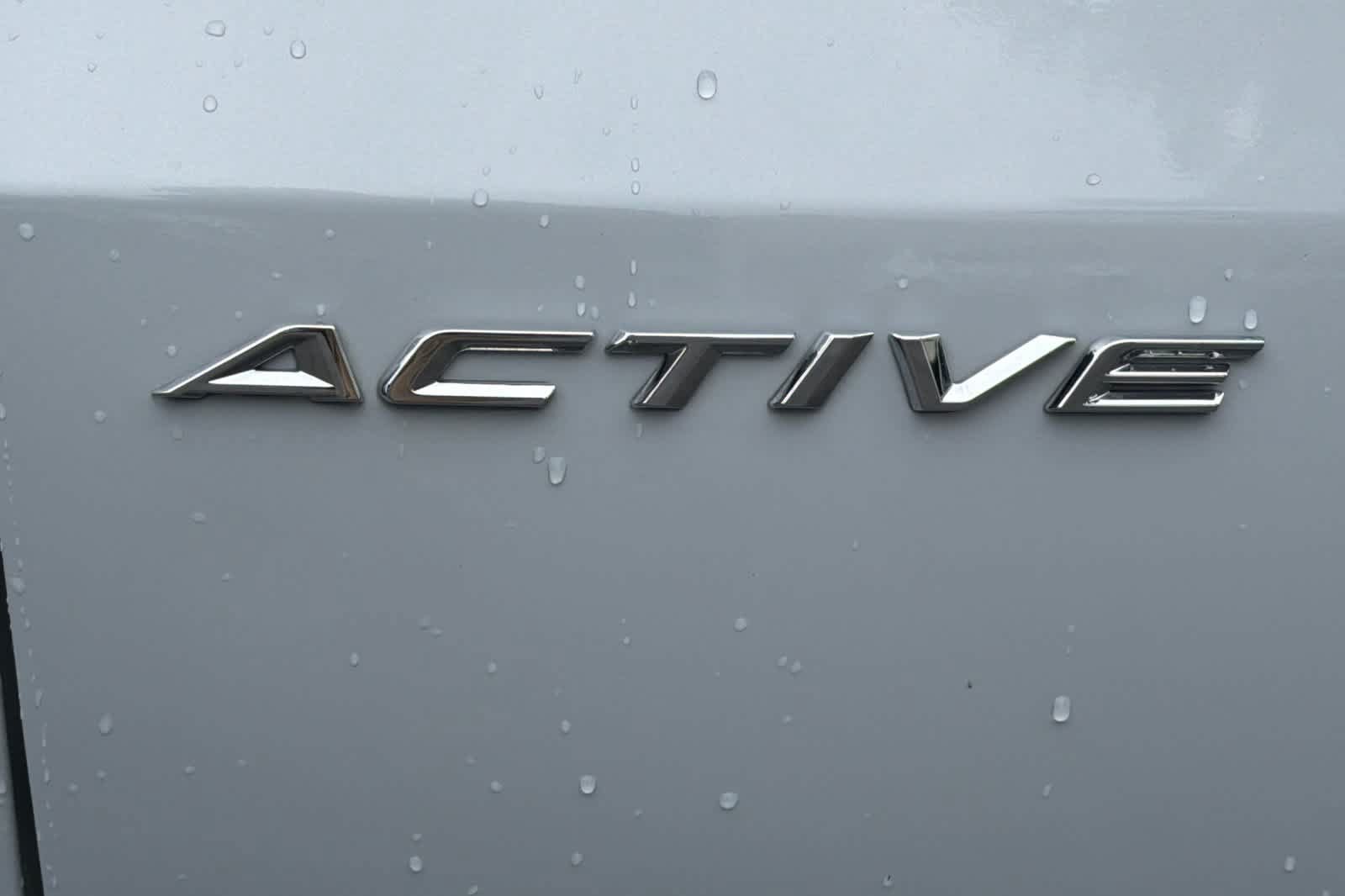 Used 2025 Ford Escape Active AWD/4WD image 12