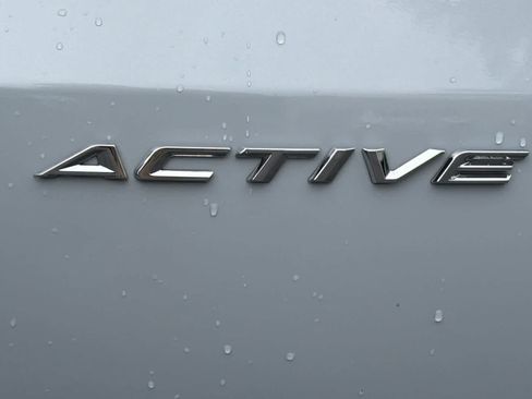 Used 2025 Ford Escape Active AWD/4WD image 12