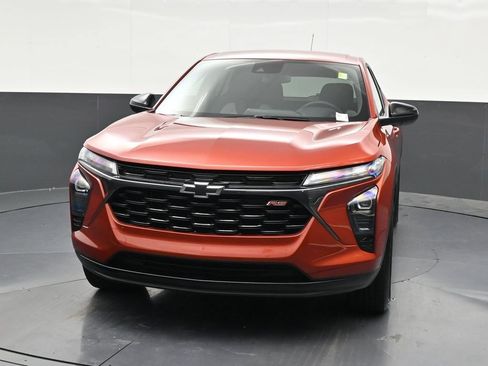 Used 2024 Chevrolet Trax RS FWD image 9