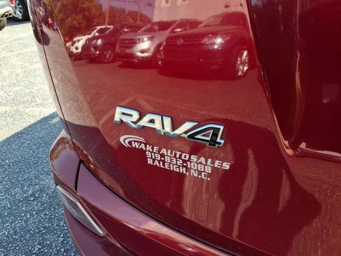 Used 2018 Toyota RAV4 SE w/ Power Extra Value Package AWD/4WD image 5