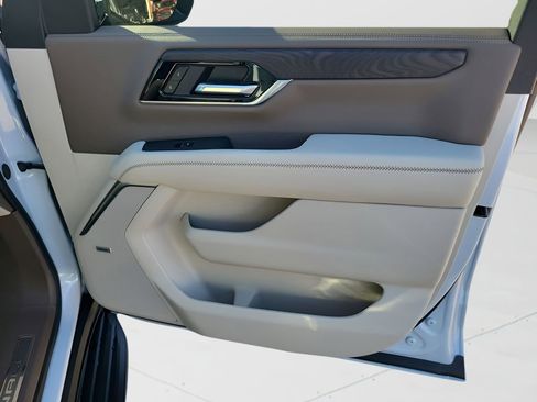 New 2026 GMC Yukon XL Denali image 46