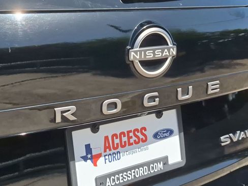 Used 2024 Nissan Rogue SV AWD/4WD image 30