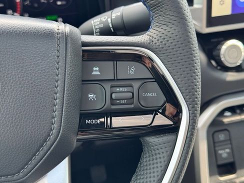 New 2025 Toyota Tundra Platinum AWD/4WD image 19