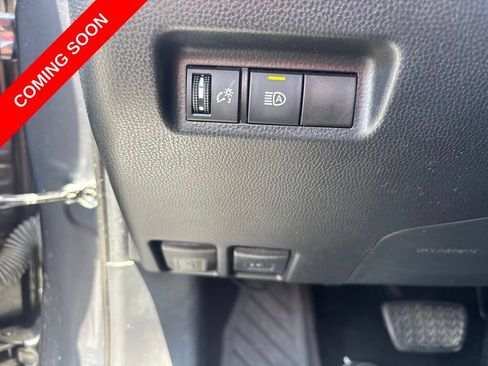 Used 2019 Toyota RAV4 XLE w/ Carpet Mat Package FWD image 19