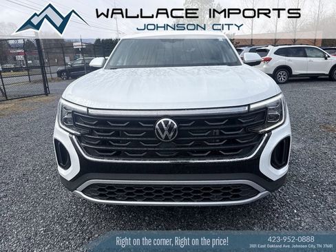 New 2026 Volkswagen Atlas Cross Sport SE AWD/4WD image 2