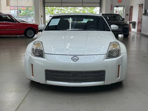 Used 2006 Nissan 350Z Enthusiast w/ (N93) Cargo Convenience Pkg RWD image 6