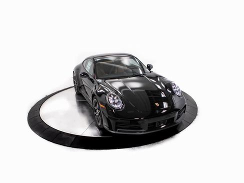 New 2026 Porsche 911 Carrera 4S image 36