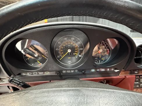 Used 1988 Mercedes-Benz 560 SL image 85