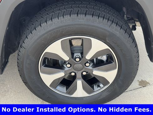 Used 2023 Jeep Grand Cherokee 4WD 4xe image 10