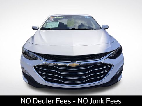 Used 2023 Chevrolet Malibu LT FWD image 2