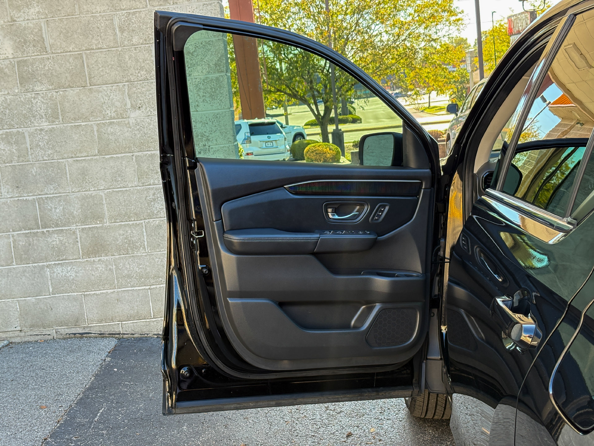 Used 2023 Honda Pilot Elite image 10