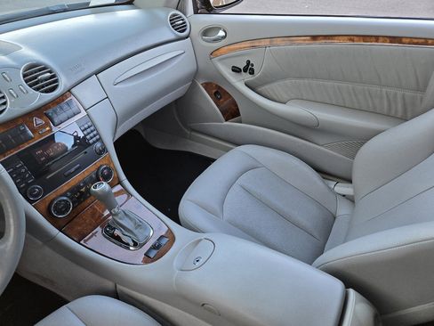 Used 2005 Mercedes-Benz CLK 500 Cabriolet image 4