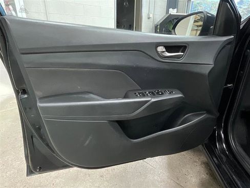 Used 2019 Hyundai Accent SE image 9