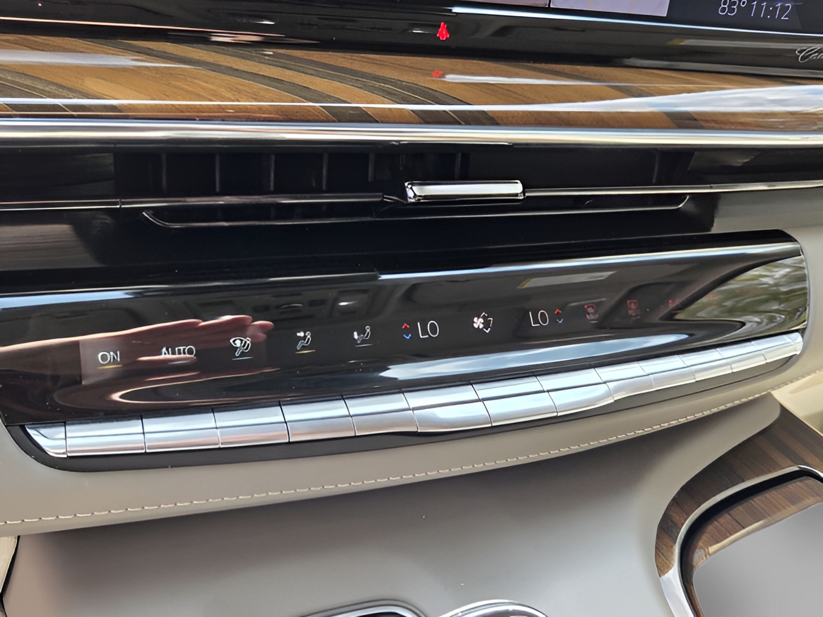 Used 2024 Cadillac Escalade Sport Platinum w/ LPO, ONYX Package RWD image 18