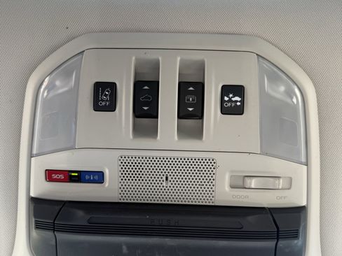 Used 2020 Subaru Ascent Limited w/ Technology Package image 35