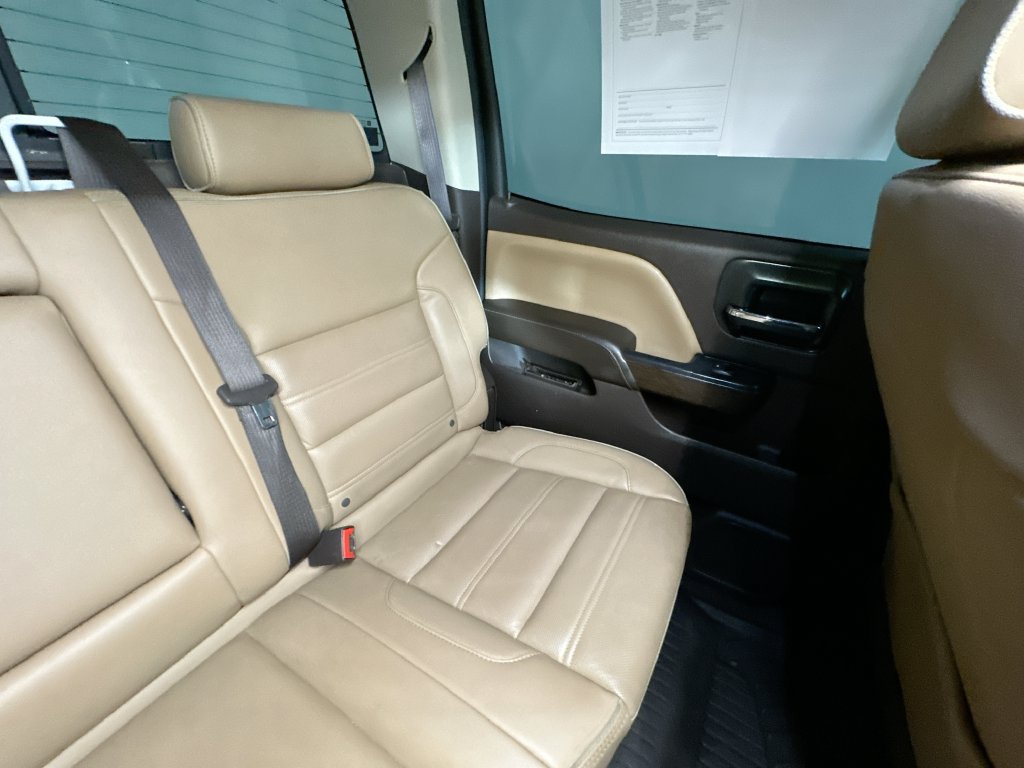 Used 2019 GMC Sierra 2500 Denali w/ Duramax Plus Package AWD/4WD image 14