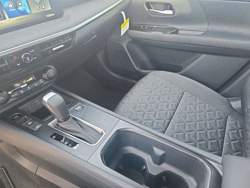 New 2026 Nissan Kicks SV w/ Charging Package FWD image 22