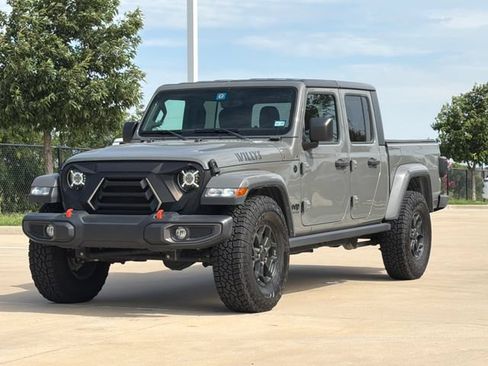 Used 2021 Jeep Gladiator Overland AWD/4WD image 3