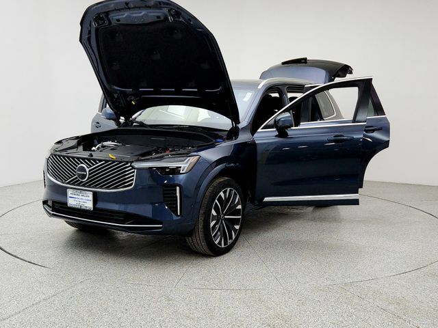 New 2026 Volvo XC90 B6 Plus w/ Protection Package AWD/4WD image 9