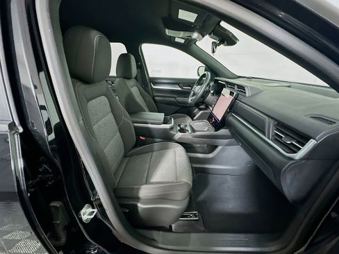 Used 2025 GMC Terrain Elevation image 32