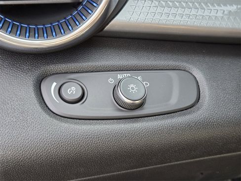 New 2026 Chevrolet Trax LT w/ LT Convenience Package image 28