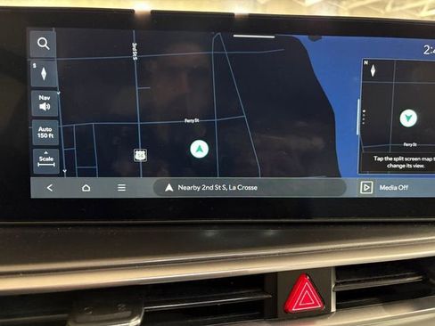 Used 2024 Kia Sorento S w/ Panoramic Sunroof Package image 13